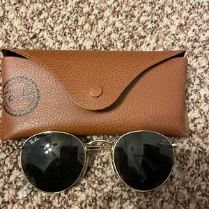 Round Ray Bans!